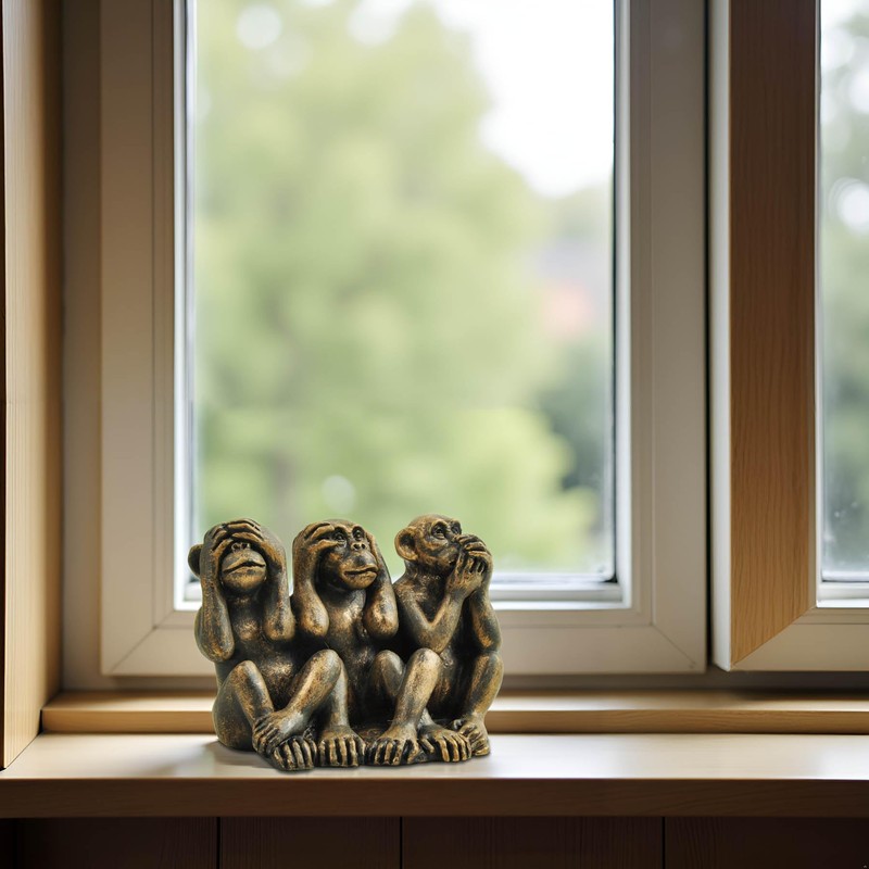 Figura de tres monos sabios – Hear No Evil, See