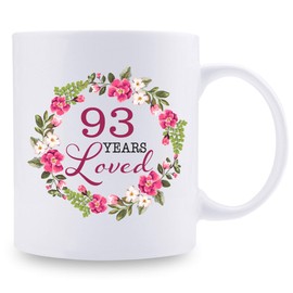 Regalos de 93 cumpleaños para mujeres, taza de cumpleaños de 93 años amada con una guirnalda – Ideas de regalo para abuela, mamá, hija, hermana, esposa, amiga, prima, tía, compañera de trabajo, taza de café de 11 onzas
