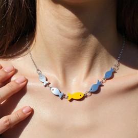 ZDPIQ Two-Tone Fish Necklace for Women Swimming Against Current Necklace Sparkling Gold Silver Cute Fish Pendant Trendy Gifts for Birthday Anniversary Christmas (Gold)