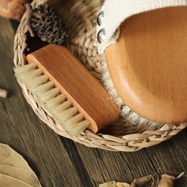 Natural Wooden Nail Brush, Beechwood Hand and Foot Scrub Brush with Bamboo Bristles, Ergonomic Grip for Deep Cleaning Nails Toes