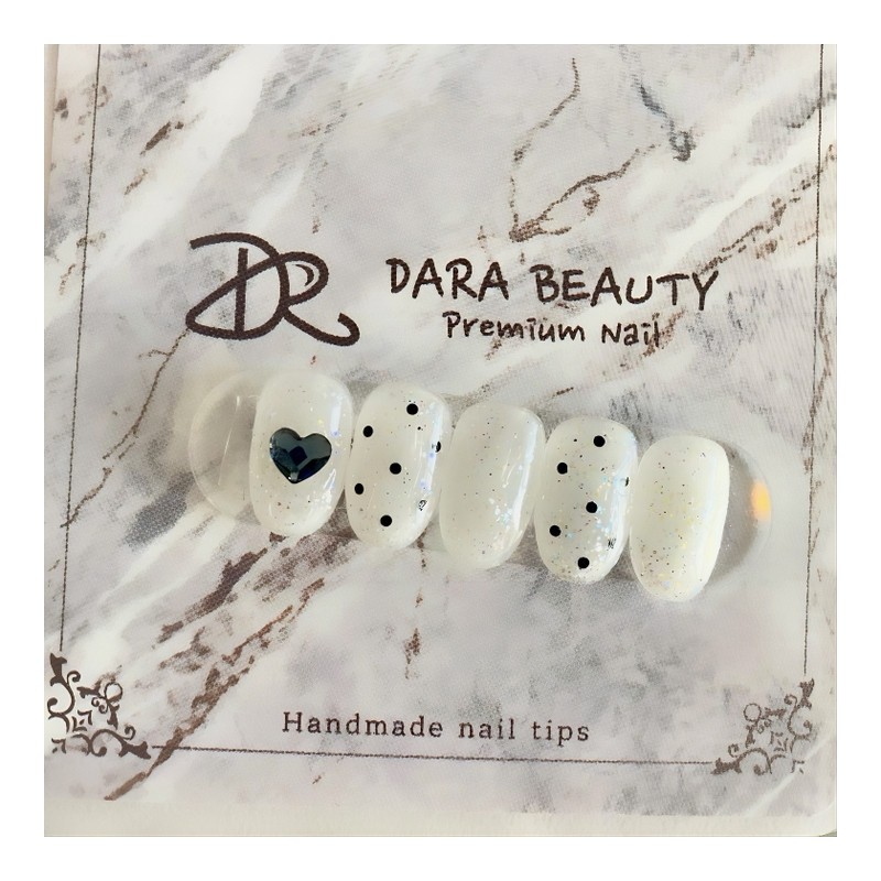 Dara Beauty February Art of the MonthGlitter Dot Nail❣ /