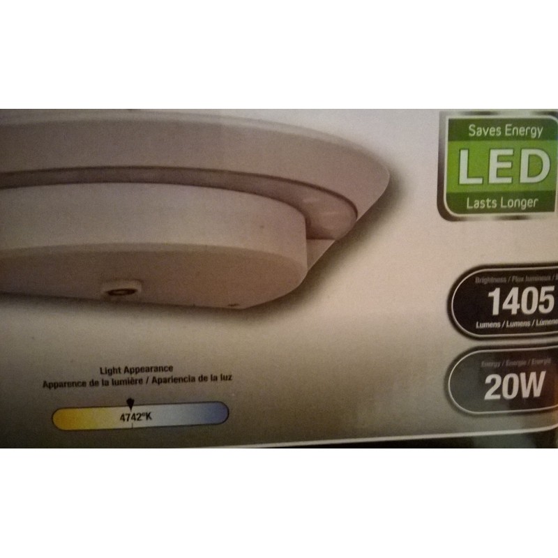 24 Watt White Dusk to Dawn Security Light