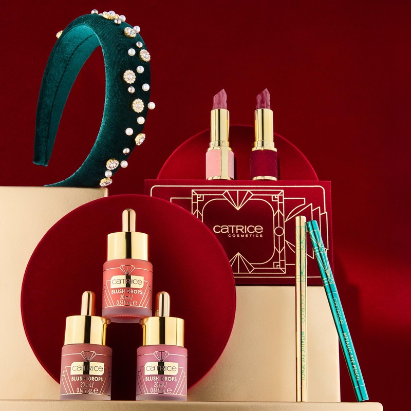 Catrice FESTIVE TREASURES Hydrating Shine Lipstick, No. C01, Pink, Moisturising,