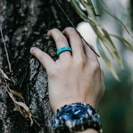 ThunderFit - Anillos de boda de silicona para mujer, diseño impreso con láser, colección de bandas femeninas, 7.5-8 (18.20mm), Silicona, Sin piedras preciosas