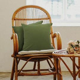 Betadistor Green Cushions Covers 45cm x 45cm Set of 2, Cotton Linen Cushion Covers 18x18 for Sofa Bed Chair, Square Pillowcases with Invisible Zipper, 18x18 cm, Moss Green, 519-0403