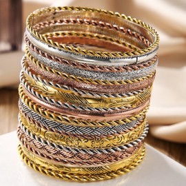 WATEFOER Gold Bangle Bracelets Set for Women Boho Multilayer Stackable Textured Bracelets Indian Chunky Bangle Bracelet Wedding Jewellery Valentine's Day Birthday Gift, Metal
