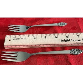 Oneida Deluxe 18/8 stainless Nordic Crown 5 piece place setting unused