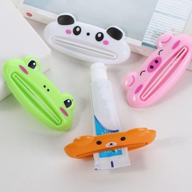 ZGLUZP Cartoon Animal Design Plastic Toothpaste Tube Squeezers, Easy Toothpaste Dispenser Useful Toothpaste Rolling Holder for Home Bathroom Aids Accessories (Panda)