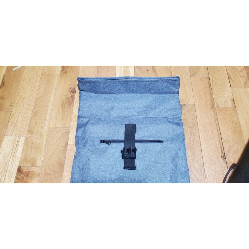 LUFTHANSA TECHNIK BAG PACK NEW. 17x16x4"