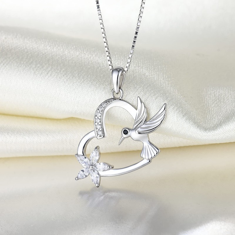 YL Hummingbird Nckelace 925 Sterling Silver Heart Pendant Cubic Zirconia