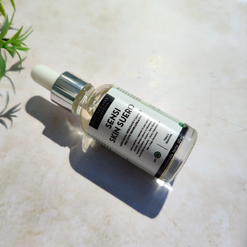 Sensi Skin Suero Facial Hidratante y Calmante