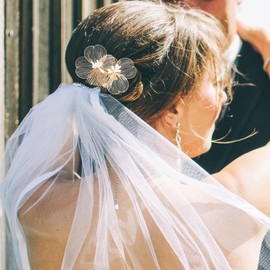 FOMIYES Flower Hair Comb for Bride Retro Floral Headdress Elegant Wedding Hair Accessory Lightweight and for Various Hairstyles and Outfits