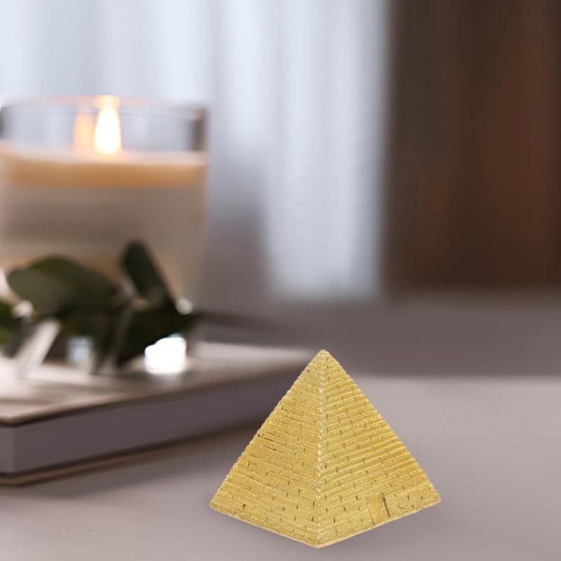 Garneck 2Pcs Vintage Egyptian Pyramid Decorative Model - Small Resin