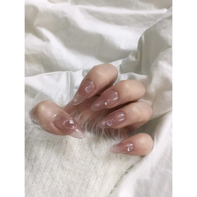 Aemong: Dry Rose - Almond (flat fit) / Aemong :