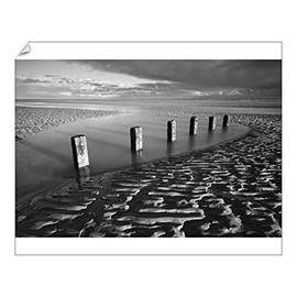 robertharding 8R 10x8 Print of Rotting Wooden Posts of Old sea defences on Winchelsea Beach at Low Tide (20538783)