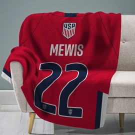 Sleep Squad US Women's Soccer Kristie Mewis 60 x 80 Raschel Plush Blanket A USA Soccer Throw
