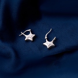JSGEMSLEE 925 Sterling Silver Star Hoop Earrings for Women Cute Small Chunky Star Hoops Earrings Jewelry Gifts