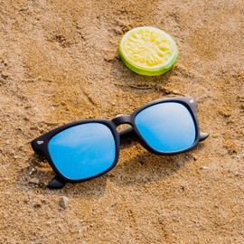 MAXJULI Polarized Sunglasses for Women Men Classic Retro UV400 Protection Sun Glasses lunette de soleil femme 8134（Grey+Gradient tea+Blue）