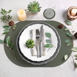 comfoyar Faux Leather Oval Placemats with Coasters Set of 6, 12x18 Inch Non-Slip Heat Resistant Dual-Sided Green Grey Place Mats, Waterproof Table Mats for Kitchen Dining Party Table Decoration