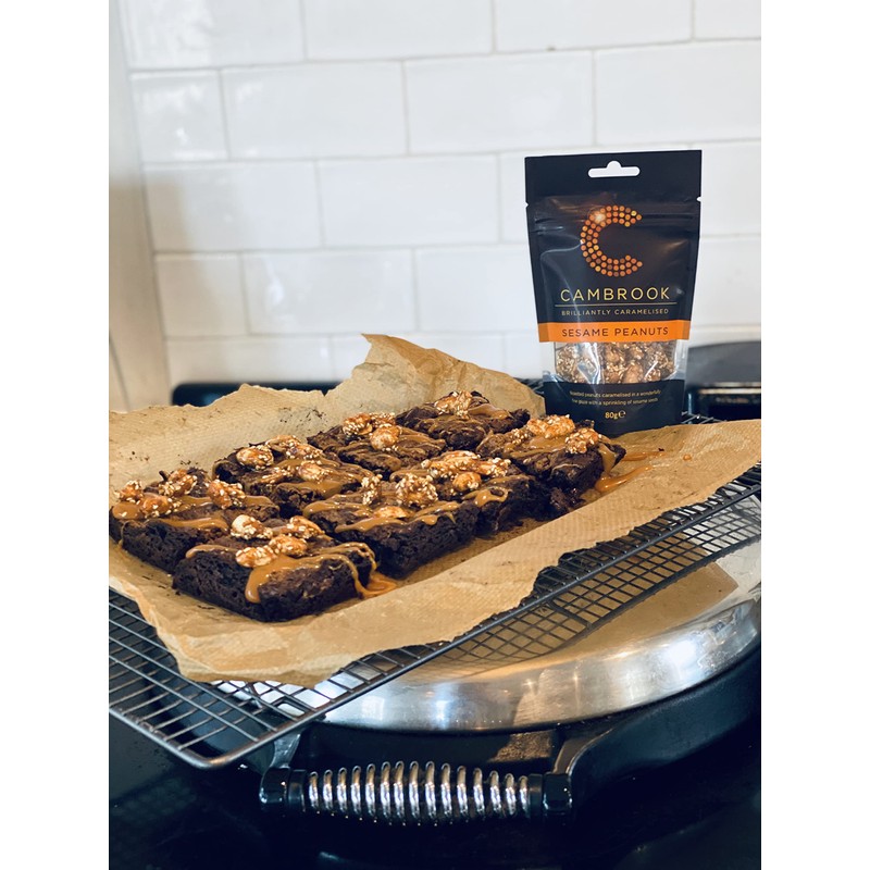 Cambrook - Caramelised Sesame Peanuts, 80g Bag