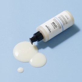 W Dress Room Moisturizing Lotion 200ml Moist Hyaluronic Acid Lotion / 더블유드레스룸 모이스처라이징 로션 200ml 촉촉한 히알루론산 로션