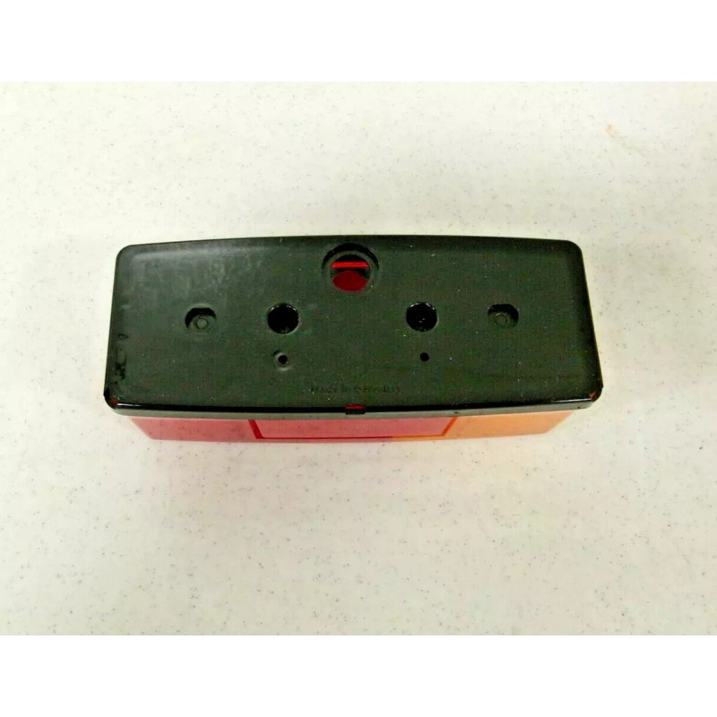 John Deere415 425 445 455 TAIL LAMP AM120147 LEFT HAND