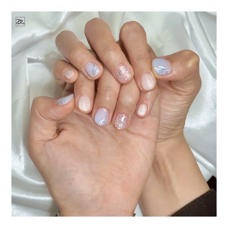 Dara Beauty 2024 May Art of the MonthSyrup Glitter Nail❣
