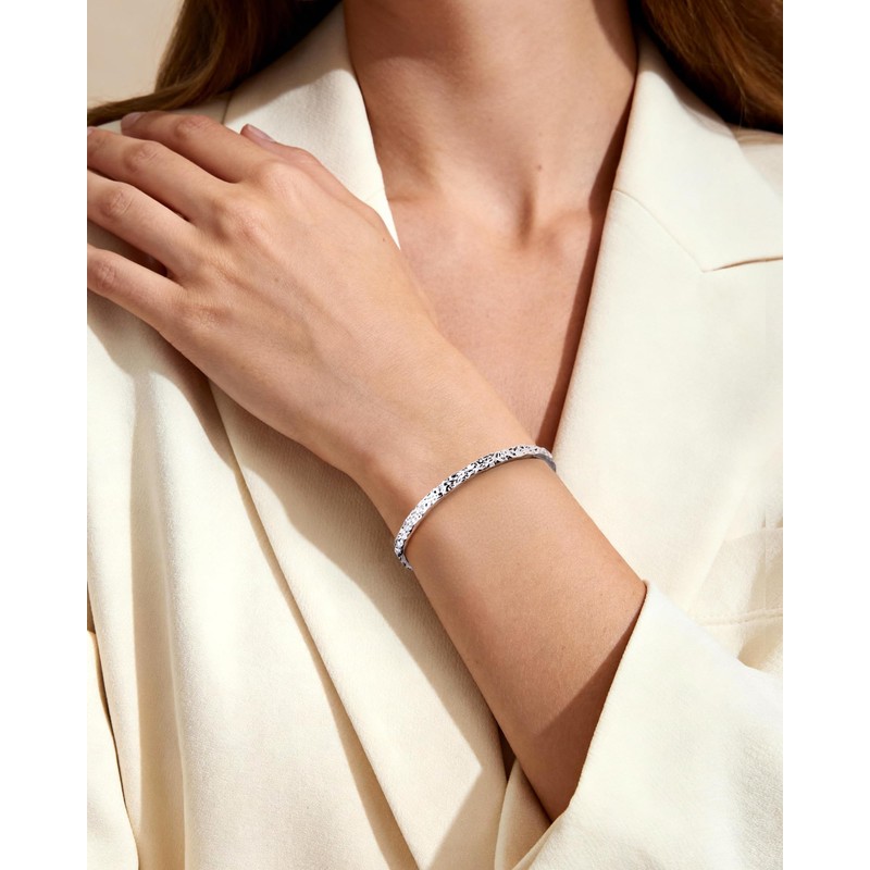 Desnuage Silver Hammered Texture Cuff Bracelet for Women - Adjustable