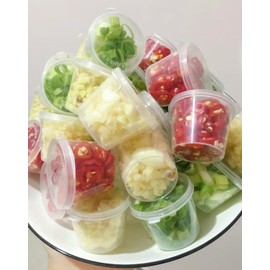 LIANRISES 50pcs Sauce Containers with Lids 1oz Small Sauce Pots Sauce Pots With Lids Salad Dressing Pots for Dips Chutney Restaurants Takeaway 25ml Reusable Slime Pots