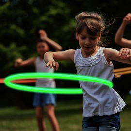 ShinyRelief Glow in The Dark Exercise Hoop 32 Inches Light up Hoop Detachable Exercise Dance Hoops for Adults Games Workout Dance Gymnastics