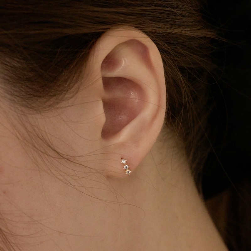 A pair of 14k glow cubic earrings / 14k 글림