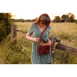 Gusti Jane M. 7.9 Inch Leather Handbag for Men and Women Vintage Brown Leather, brown