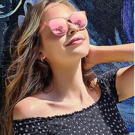 IGnaef Square Polarized Sunglasses for Women, Stylish Anti Glare UV Protection Sun Glasses for Outdoor IF1851