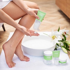 Delia Cosmetics Good Foot - Softening Foot Mask - Moisturises, Smoothes and Tightens - Protection from Dryness - Dry and Rough Skin - 90ml