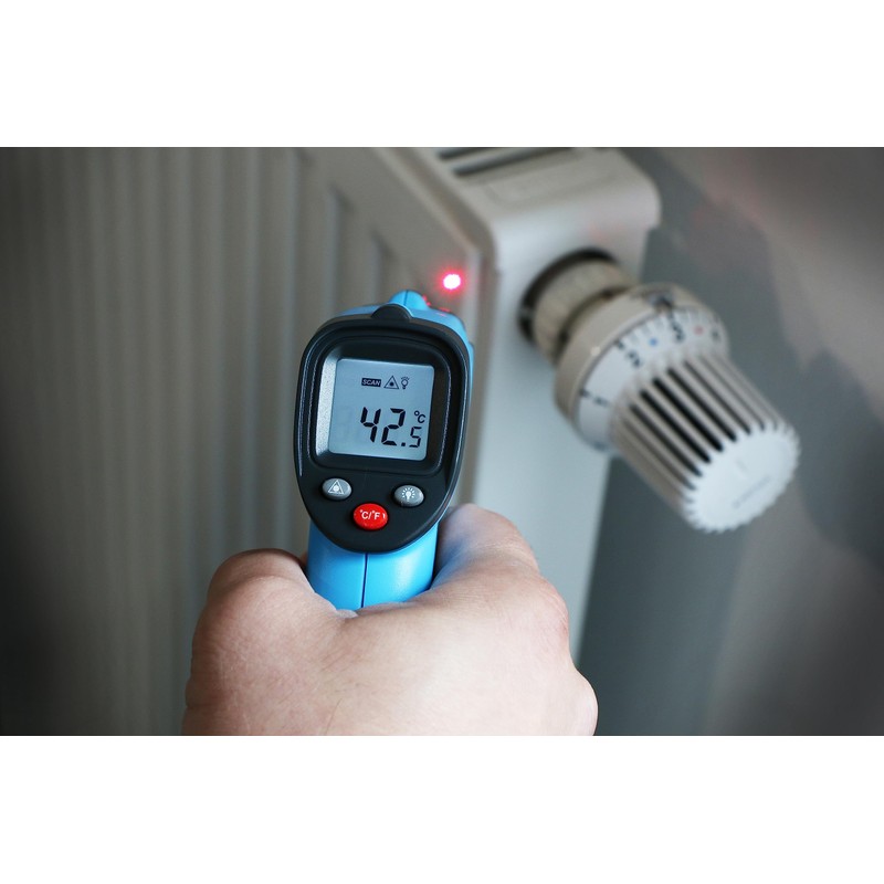 PeakTech 4940 Infrared Thermometer / Pyrometer with Laser, -50°C to