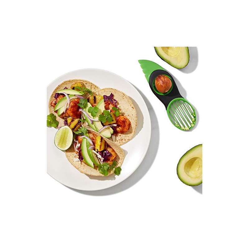 OXO Good Grips Rebanadora de aguacate 3 en 1, verde