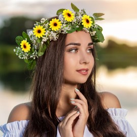 MBAIYO Mini Artificial Yellow Sunflower Heads, 100Pcs Sunflowers for Crafts Fabric Daisy Decorative 1.7in Small Fake Petals for Wedding Party Decor DIY Craft Home Bride Holding Flower Wreaths