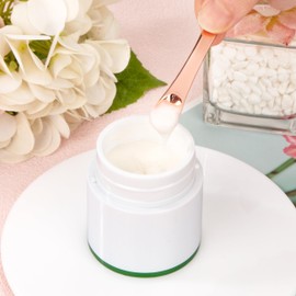 Newellsail Small Metal Makeup Spatula Skin Care Cosmetic Spoon Reusable Applicator for Face Mask Cream Lotions Moisturizers Pack of 6 (3 Colours)