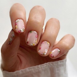 KQueenest French Nägel zum Aufkleben Kurz Eckig - Nude Press On Nails mit Blumen Gestaltung, Glänzende Fake Nails Künstliche Fingernägel, Blüten Full Cover Natürlich Acryl Nägel für Frauen