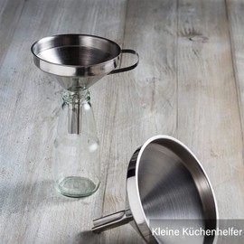 Set of 3 Stainless Steel Funnel Set, Small Kitchen Funnel for Hip Flask, Mini Funnel for Transferring Liquids and Powder, with 2 Cleaning Brushes with Long Handle, 4.5/5.5/7.5 cm