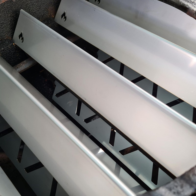 Grillrost.com Das Original Heat Reflector for Weber Genesis II -