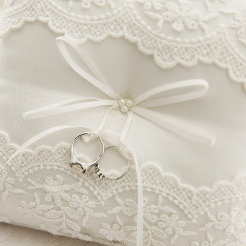 Gudotra Porte-Alliance Lace Wedding Ring Cushion (20cm)