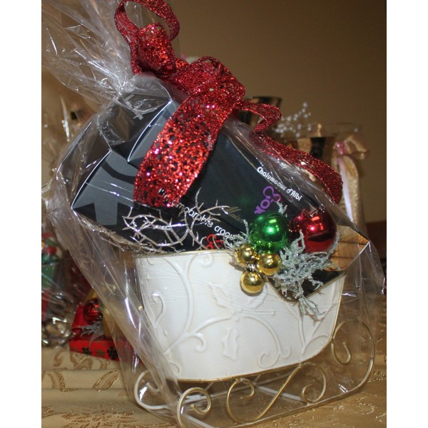 Christmas Holidays Gift Basket Sleigh of Fancy French Delicacies