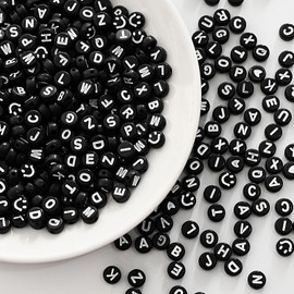 Iudsu 1000 Pieces Beads with Letter Set, 7 mm Black (A-Z) DIY Letter Beads, Acrylic Beads, with 600 cm Invisible Nylon Cord, Perfect for Bracelets, Necklaces and Vision Training