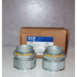 Eaton Crouse-Hinds LOT OF 2 EATON CROUSE-HINDS LT150 Liquidtight 1-1/2" Straight Malleable Throat