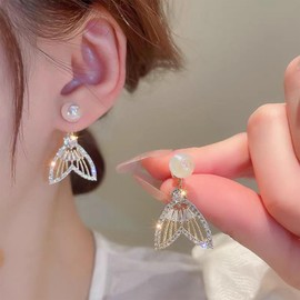 Ximdble Vintage Crystal Fish Tail Ear Jacket Earrings Mermaid Pearl Stud Earrings Pearl Ear Jacket Earrings Rhinestone Fish Tail Earrings for Women