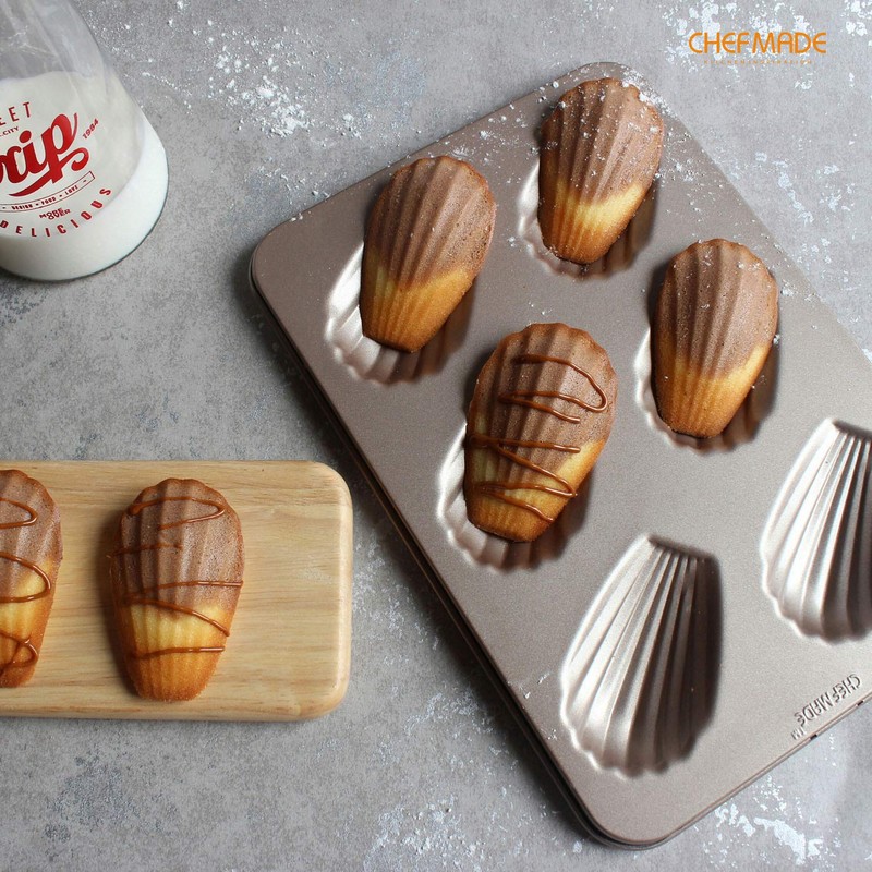 CHEFMADE Madeleine Shape Shell Shape Thin 6 Count Non-Stick