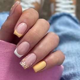 Yellow French Tip Press on Nails Medium Square Flower Fake Nails with Daisy Designs Glossy Coffin Nails Full Cover Nail Tips Glue on Nails Artificial Acrylic False Nails for Women 24Pcs