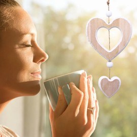 Pack of 2 Window Decoration Hanging Wooden Decorative Heart Window Decoration Pendant Heart Decoration Wooden Pendant Hanging Decorative Hearts for Hanging Wooden Hearts Hanging Decoration Window