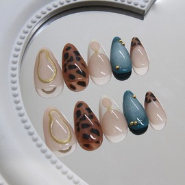 Short Press on Nails Almond Fake Nails with Leopard Print Pearl Designs White French Tip Nails Press ons Glossy Glue on Nails Fall Acrylic Nails Blue False Nails Nude Stick on Nails for Women 24Pcs